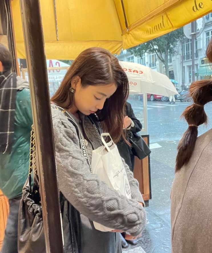  기은세 인스타그램 가디건 착장 정보 할인 정보 | VOCAVACA 보카바카