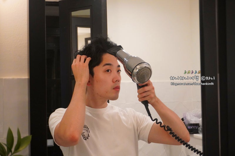 셀리그램 프로 스타일링 하드 왁스로 남성 헤어스타일링을 완성하세요. 6
