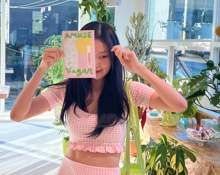  레드벨벳 슬기의 추천템! 어뮤즈 듀밤 틴트립밤 물장미 성분 정보