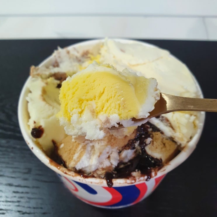 배스킨라빈스 이달의 맛(10월) 짱구가 좋아하는 외계인의 바나나 킥 KT 멤버쉽 더블할인 파인트 즐기기 배스킨라빈스 이달의 맛(10월) 짱구가 좋아하는 외계인의 바나나 킥 KT 멤버쉽 더블할인 파인트 즐기기