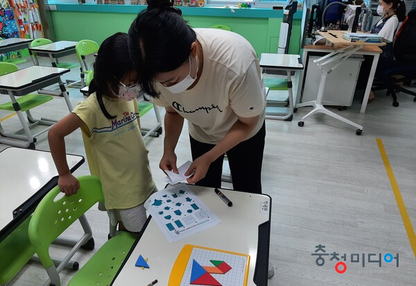  "대학생이 초중고생 지원" … 충북교육청 '대학생 튜터링' 성과