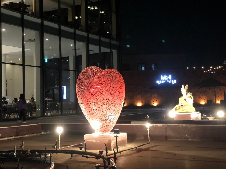 서울 근교 경기 카페 메르오르 오산 대형 브런치카페 야간 데이트