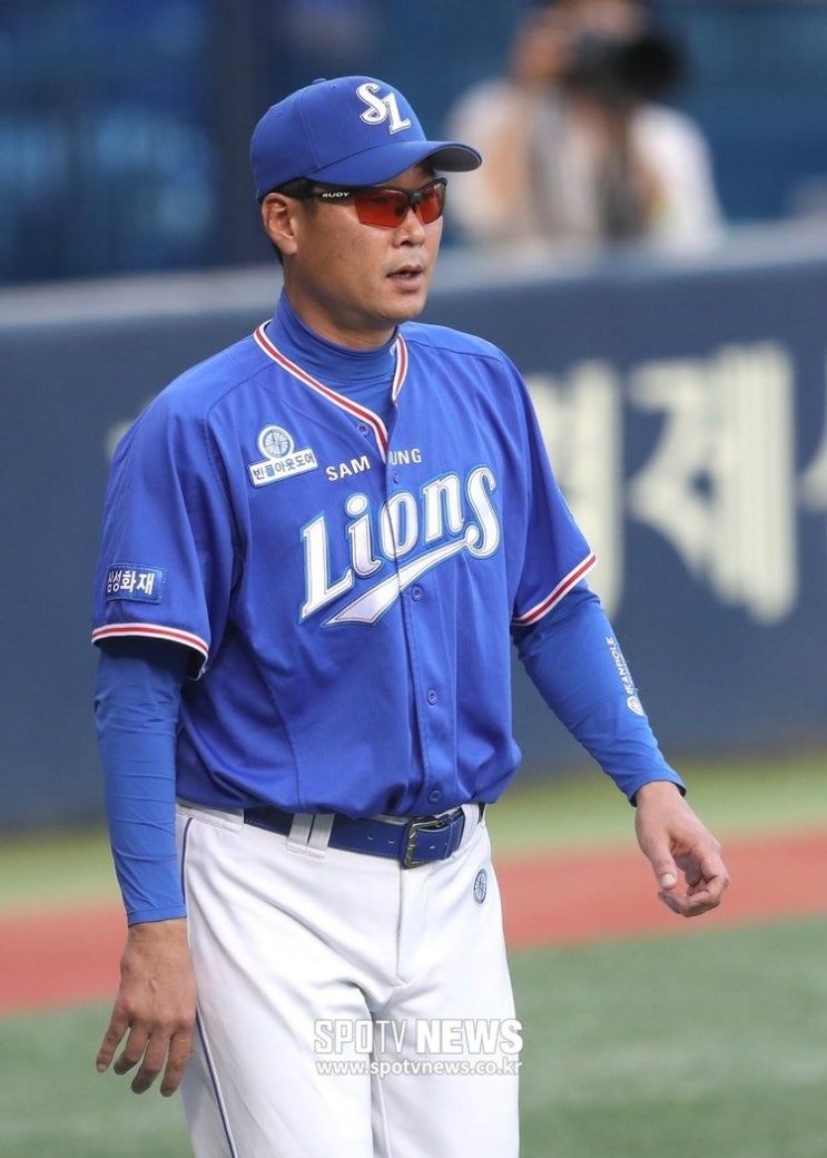 김한수 <b>두산</b> 수석<b>코치</b> 영입 <b>이승엽</b> 감독 운명의장난 뒤바꼈다... 