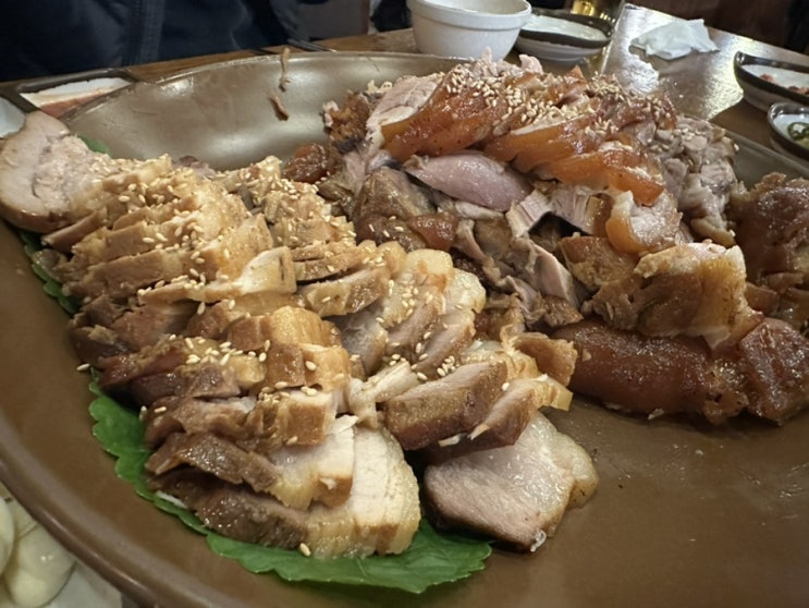  제천 장락동 "가장맛있는족발" 가.족에서 족발에 한잔