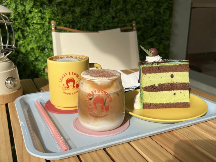 상수데이트코스 레슬리 스위츠 예쁜 케이크가 있는 상수카페