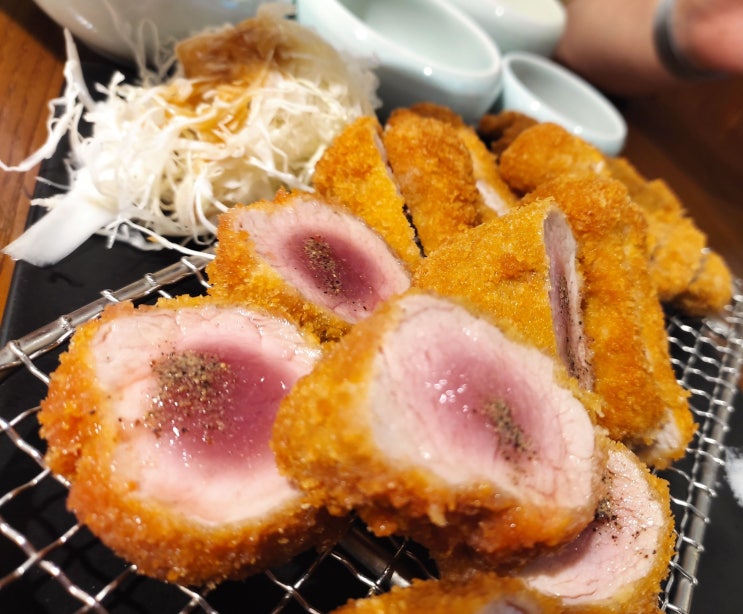  [부산 맛집] 여행온 사람들이 줄서 먹는 서면 돈까스집 "대쿠이"_내돈내산