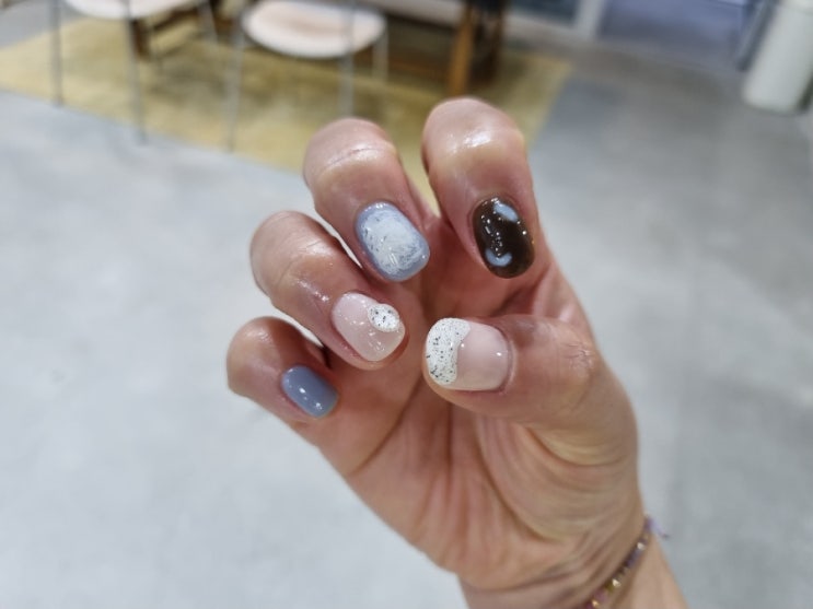  [홍대연남동네일아트] "헤이오브제" 가을네일/내손톱위의 오브제, 예술작품을 얹다
