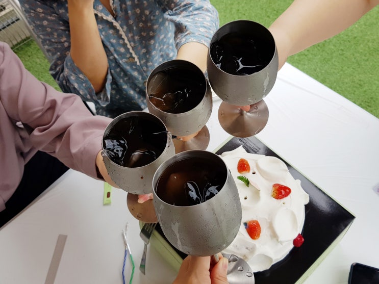 대전 감성펜션 <석호리178> 303호, 성심당 케이크 냠냠굿! (Feat. 포카예절샷) 대전 감성펜션 <석호리178> 303호, 성심당 케이크 냠냠굿! (Feat. 포카예절샷)