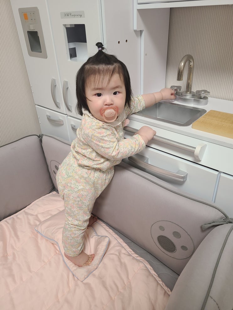  10월 둘째주 8개월 아기 일상( 도토리묵 놀이, 잡고 서기, 할머니집 1박)