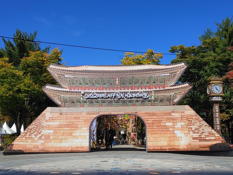 대전광역시 도심 속에서 펼쳐지는 빛과 문화예술의 항연 (2022 대전 서구힐링 아트페스티벌) 대전광역시 도심 속에서 펼쳐지는 빛과 문화예술의 항연 (2022 대전 서구힐링 아트페스티벌)