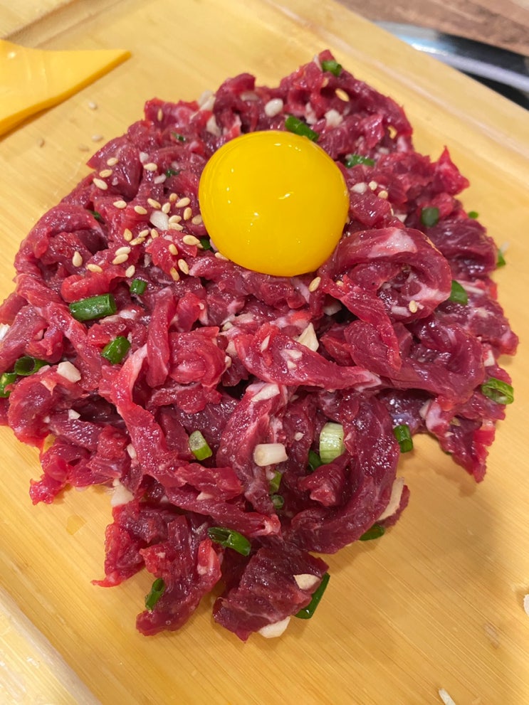  동해 천곡동 ‘유쾌유쾌’, 한우육회, 육전 맛집