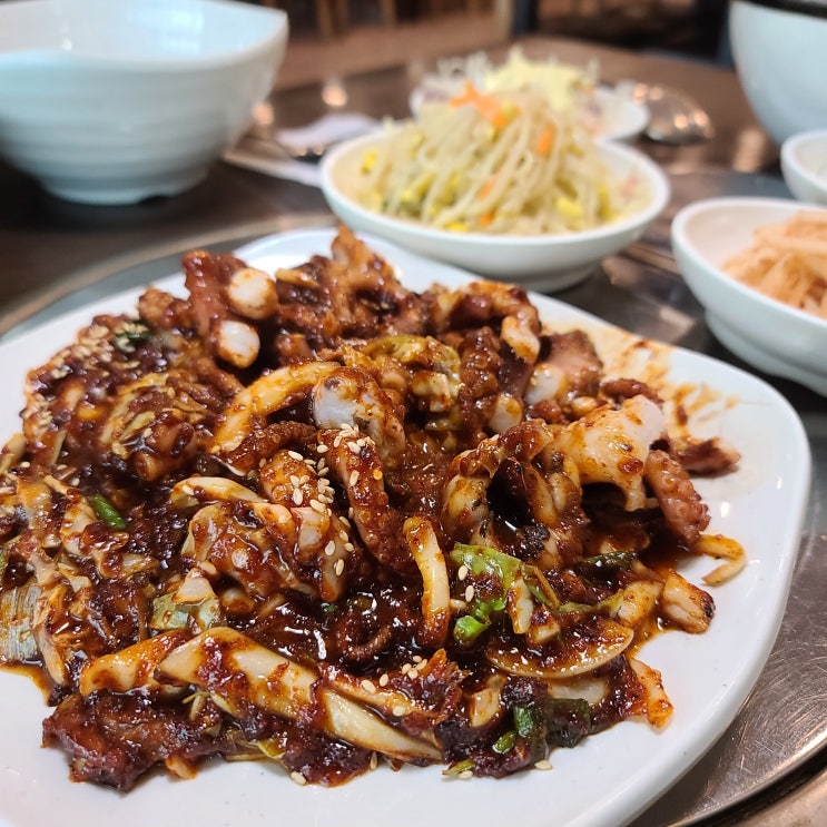  파주 롯데프리미엄아울렛 맛집 신화착한낙지마당 & 착한육개장