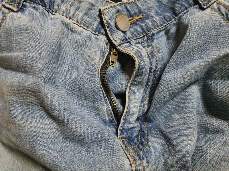 자크 고장났을때 임시 해결방법 _ 바지 지퍼 열인채로 거리를 활보한 나의 이야기..