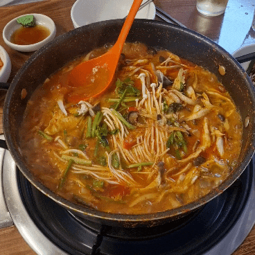  망원동 곱창전골 맛집 메기매운탕도 맛있는 곳 : 망원동 수창골