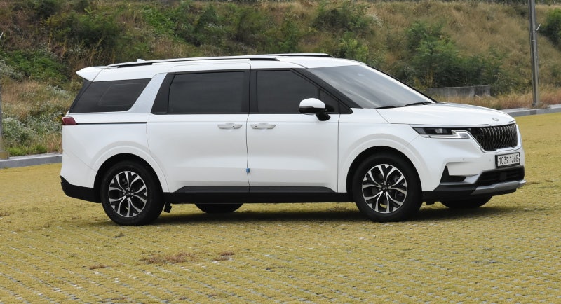 ЗАДНИЙ СПОЙЛЕР НА БАГАЖНИК ONZIGOO НА KIA CARNIVAL KA4