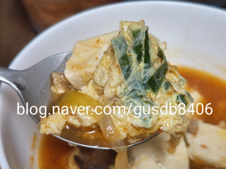 속 시원한 순두부 계란 국 맛있게 끓이는 방법 속 시원한 순두부 계란 국 맛있게 끓이는 방법