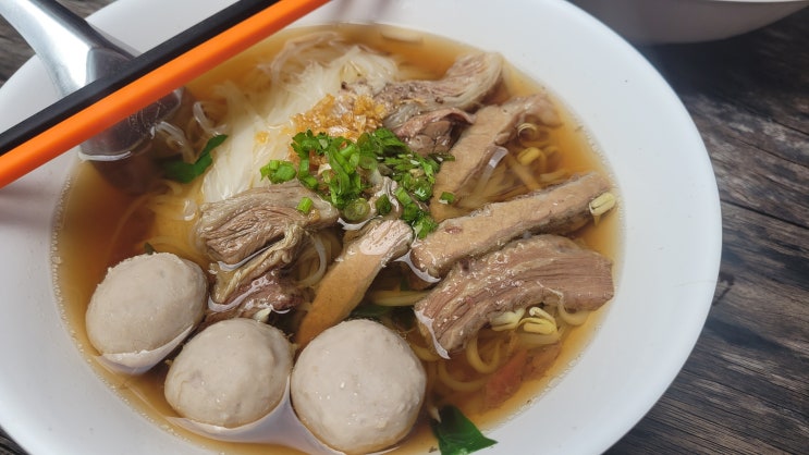  치앙마이 님만해민 맛집 스타벅스 옆 소고기국수집 짱맛