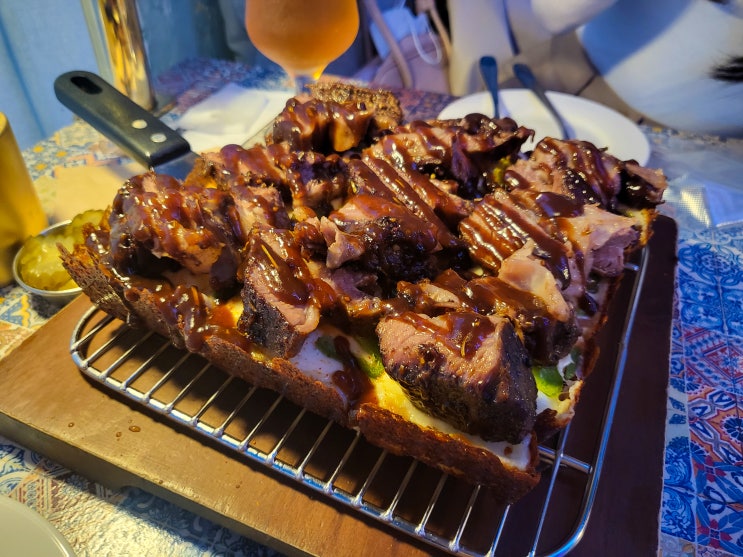  [압구정 로데오 맛집] "피자덕후 피자힙"에서 디트로이트 피자 먹고 온 후기