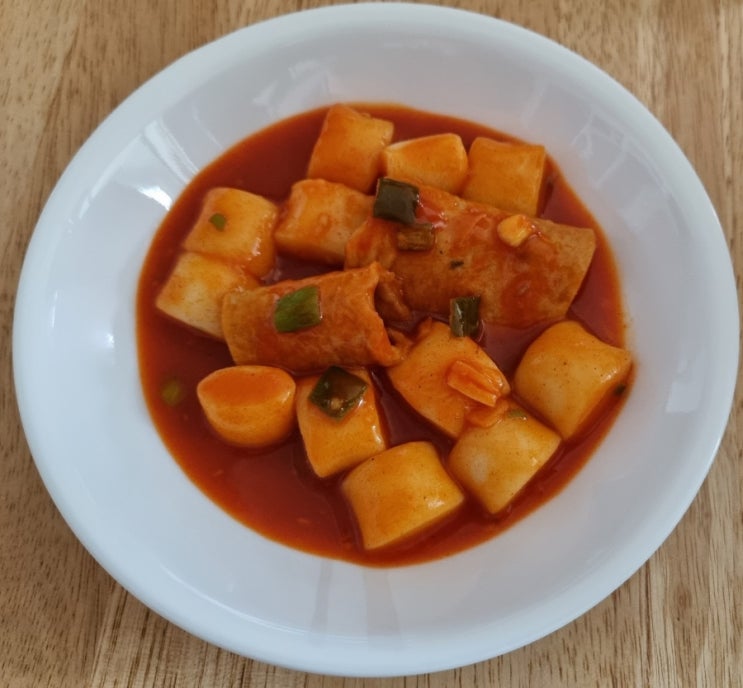  풀무원 식물성지구식단 "동글떡볶이"