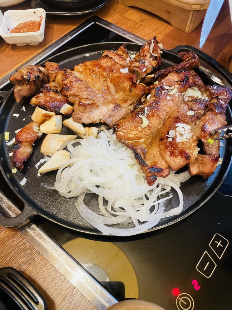 대전시청맛집 가연 돼지갈비랑 돌솥밥 먹음