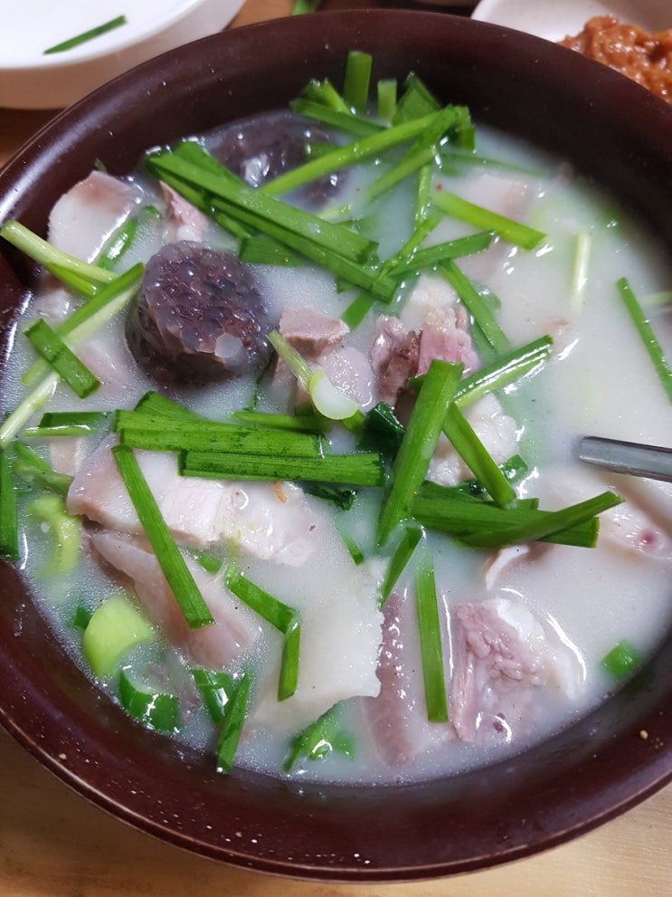 삼광시장 내 장터국밥