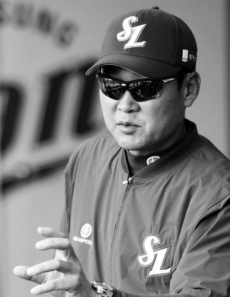 <b>두산</b> 베어스의 수석 <b>코치</b>로 선임된 김한수, 소리없이 강했던... 