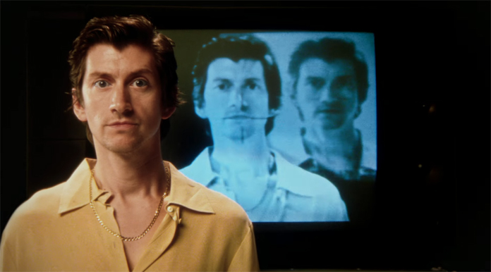  Arctic Monkeys, 'Body Paint' 시네마틱 비디오 영상