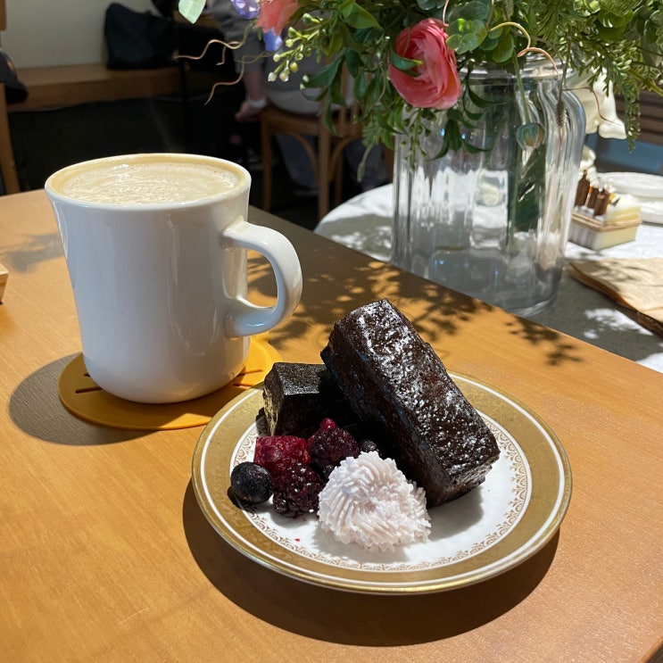 범계역카페 디저트 맛있는 분위기 맛집 감성 카페 / 카페 반다이크