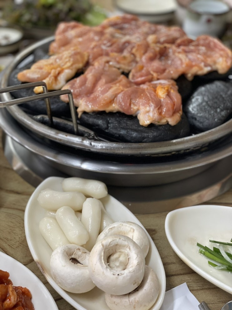  2022.EP.289.가을에 딱 가기 좋은 국내 여행지 춘천 맛집 추천 조약돌 닭갈비 /오봉집
