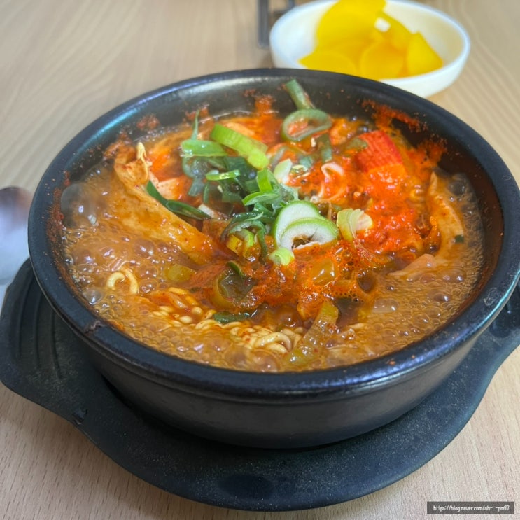  삼청동 뚝배기 라면 맛집, 경춘자의 라면땡기는 날