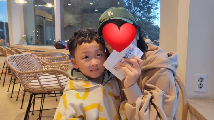  파주 어라운드에잇