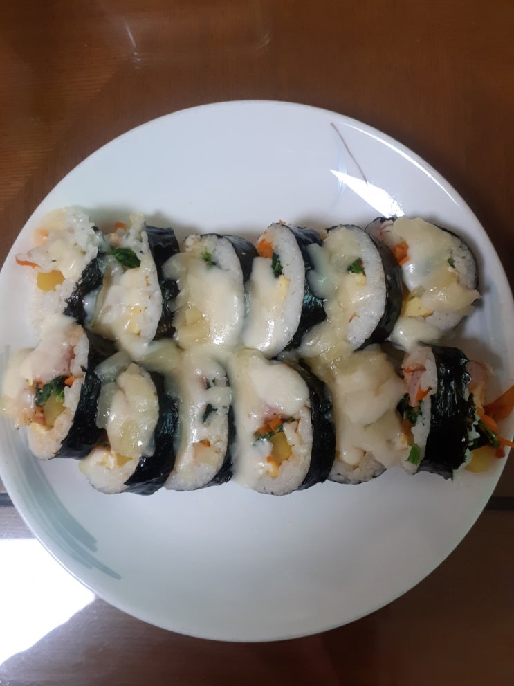  치즈김밥, 볶은김치치즈김밥