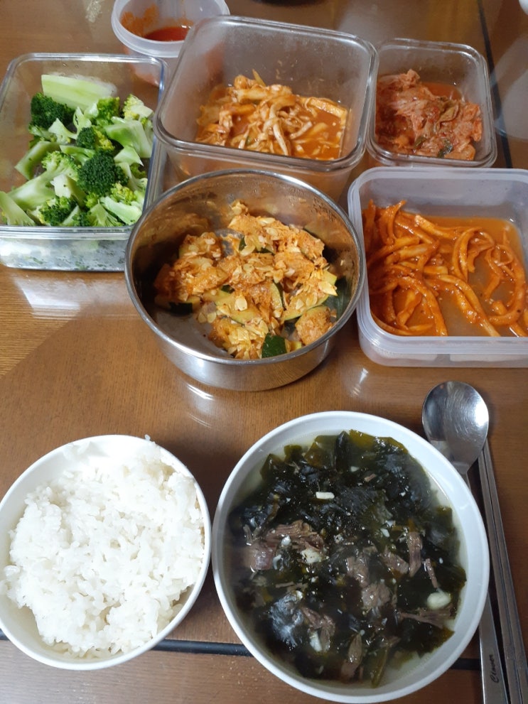  소고기 미역국, 양배추 청국장