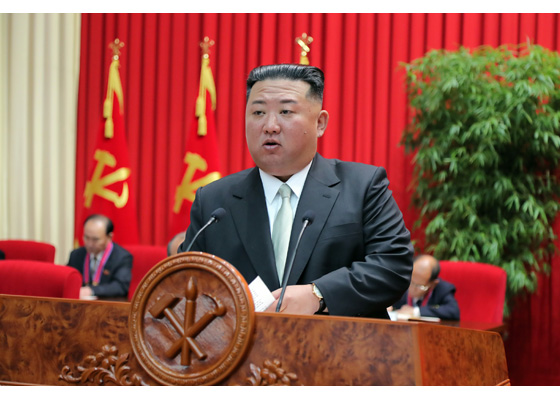 노동당 <b>간부학교</b> 강의한 <b>김정은</b>···'후비육성'과 '당<b>건설</b>... 