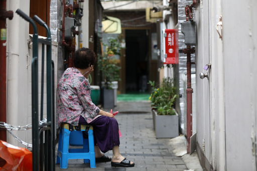 30년 뒤 1인가구 절반은 독거노인…"저출산·고령화" 탓