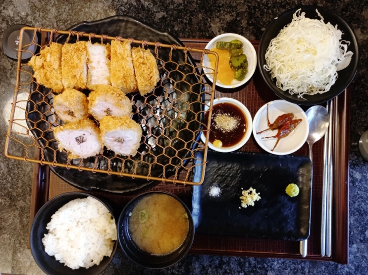  상수 돈까스 홍대 돈까스 맛집 정돈