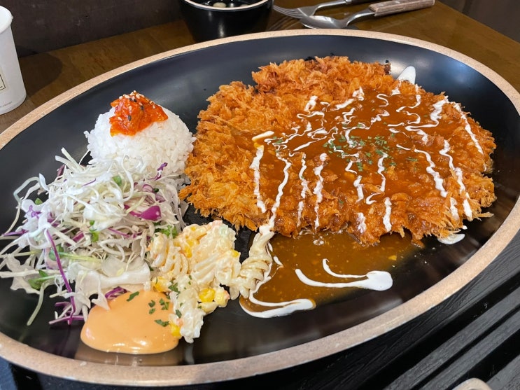  천안 불당동 밥집 무공 돈까스에서 배 터지게 먹고왔어요 !