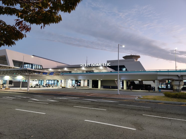 김해공항 국내선 구경 3층 식당가 1층 뉴욕버거 오픈