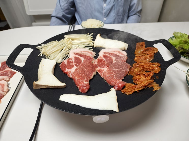  목살 바베큐양념 도드람몰에서 주문해서 배부르게 먹었어요