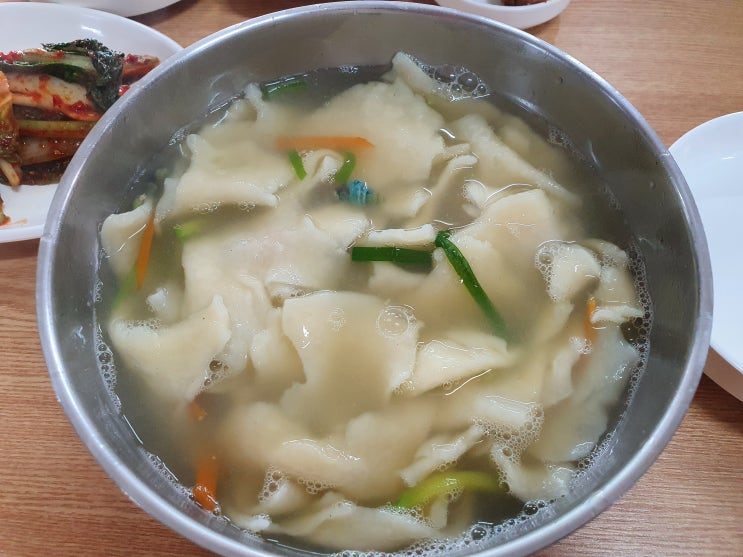 따뜻한 음식 전주 다슬기 수제비 맛집 [순창장군목다슬기]