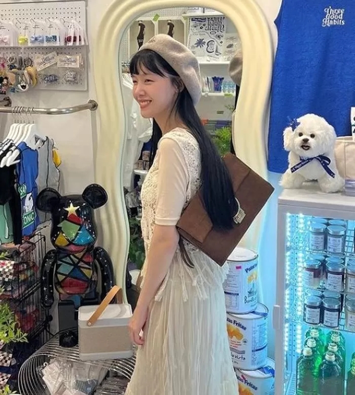 '볼살이 트레이드 마크'인 걸스데이 민아, 전보다 살 확 빠진 근황 공개...앙상한 팔뚝과 볼살 실종 '볼살이 트레이드 마크'인 걸스데이 민아, 전보다 살 확 빠진 근황 공개...앙상한 팔뚝과 볼살 실종