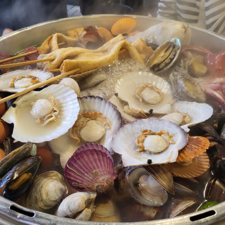  용산] 조개깡패연구소 : 푸짐하고 맛있는 조개탕
