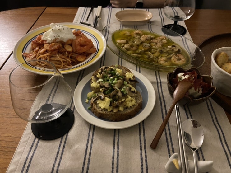  주간먹방 그리고 운동(ft. 감바스, 양송이 오픈샌드위치, 베이컨 대파 크림치즈, 토마토 파스타, 디아블로 까베르네 쇼비뇽, 쇼치쿠바이텐, 오산천 라이딩, 인바디770)