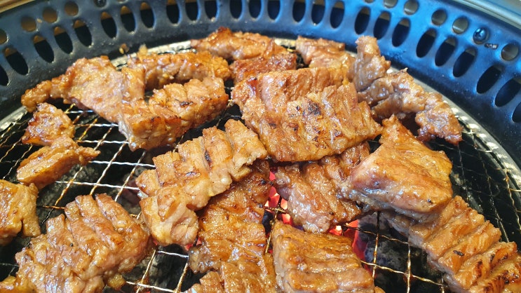  김포 이학농가, 가족모임하기 좋은 갈비 냉면 맛집 추천. 그리고 먹기 아까운 떡케이크 리유주케이크