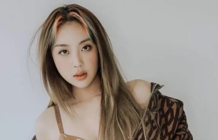 힙합 서바이벌 '쇼미11'에 출연한 래퍼 이영지, 평소 이상형으로 꼽아았던 박재범 앞에서 랩 선보여 힙합 서바이벌 '쇼미11'에 출연한 래퍼 이영지, 평소 이상형으로 꼽아았던 박재범 앞에서 랩 선보여