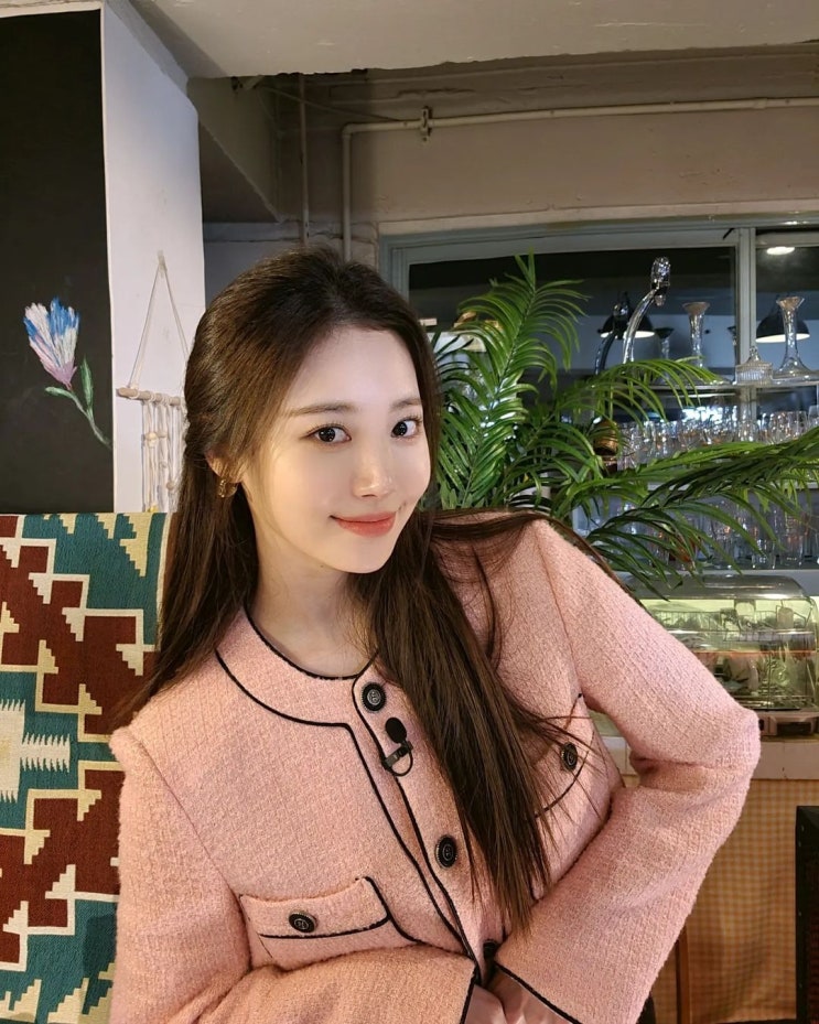 '환승연애2' 애청자이자 MC 유라, 출연자들과 공감하며 울고 웃어...알고보니 윤시윤과 5년 차 찐친이었다고? '환승연애2' 애청자이자 MC 유라, 출연자들과 공감하며 울고 웃어...알고보니 윤시윤과 5년 차 찐친이었다고?
