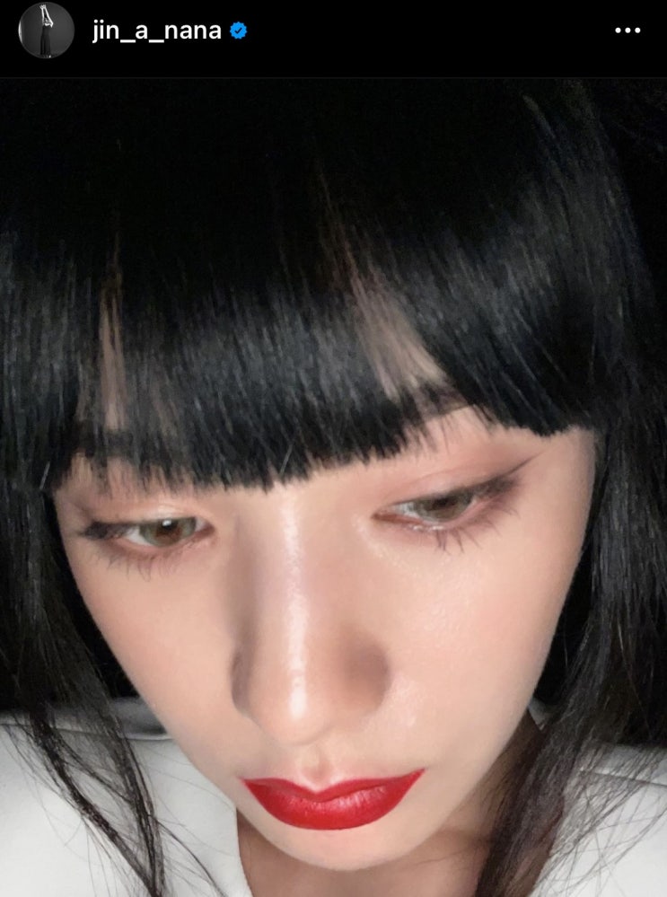  자백 나나 패션 전신 타투 및 10월 여성 투피스셋업 세트 크롭 자켓 코디