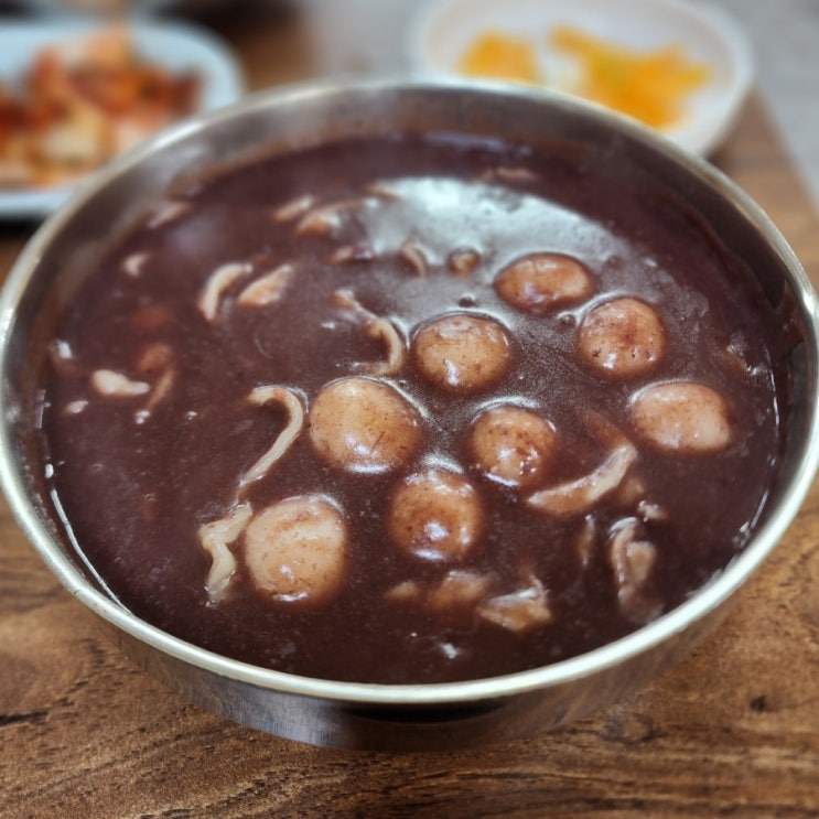 [블챌] 수원 찐 로컬 맛집, 행궁칼국수 (옛날 칼국수와 팥 옹심이 칼국수)