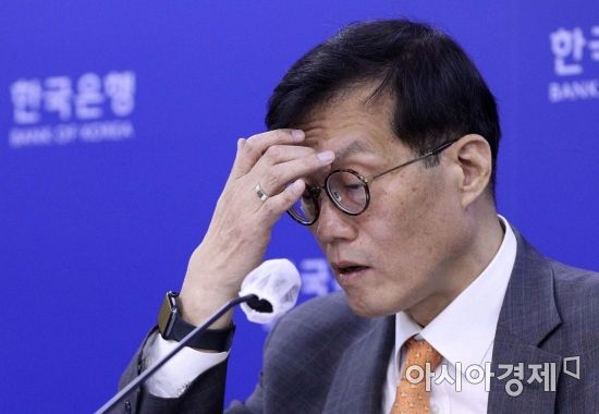레고랜드發 후폭풍에 시험대 선 이창용 레고랜드發 후폭풍에 시험대 선 이창용