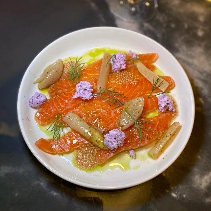 서촌에서 와인한잔에 맛있는 음식 먹고싶을땐 제이엘리 (J.Alley) 서촌에서 와인한잔에 맛있는 음식 먹고싶을땐 제이엘리 (J.Alley)